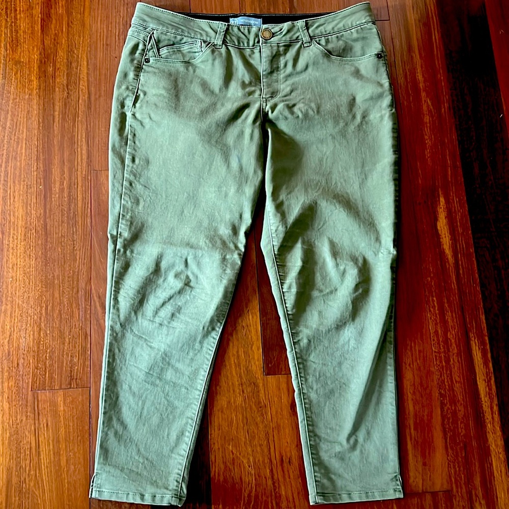 Women’s Wit & Wisdom stretchy Ankle Length Pants Size 16 Olive Green